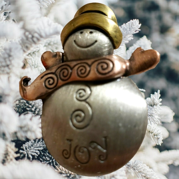 Three Tone Metal Silver Copper And Gold Snowman Pin/Brooch 1 1/2" Tall - Picture 4 of 4